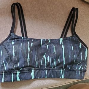 Lululemon "straight up" sports bra